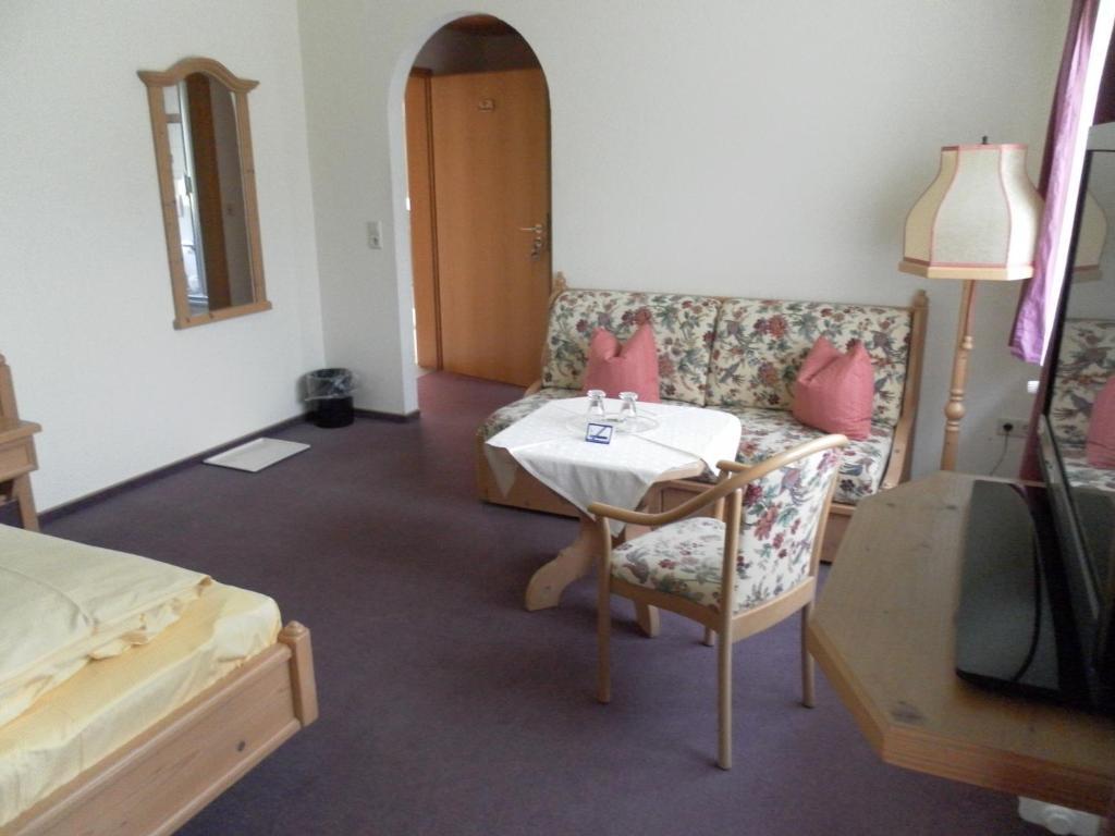 Hotel Garni Seebachstueble 티티제-노이슈타트 외부 사진