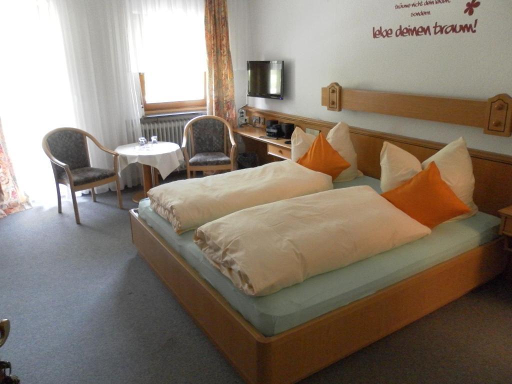 Hotel Garni Seebachstueble 티티제-노이슈타트 객실 사진